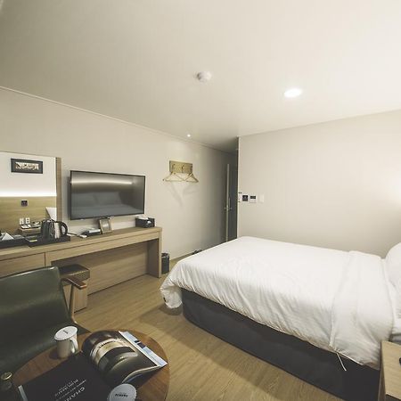 Harbor Hotel Jeju Exterior photo