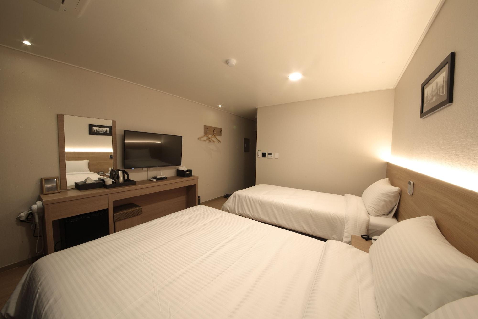 Harbor Hotel Jeju Exterior photo