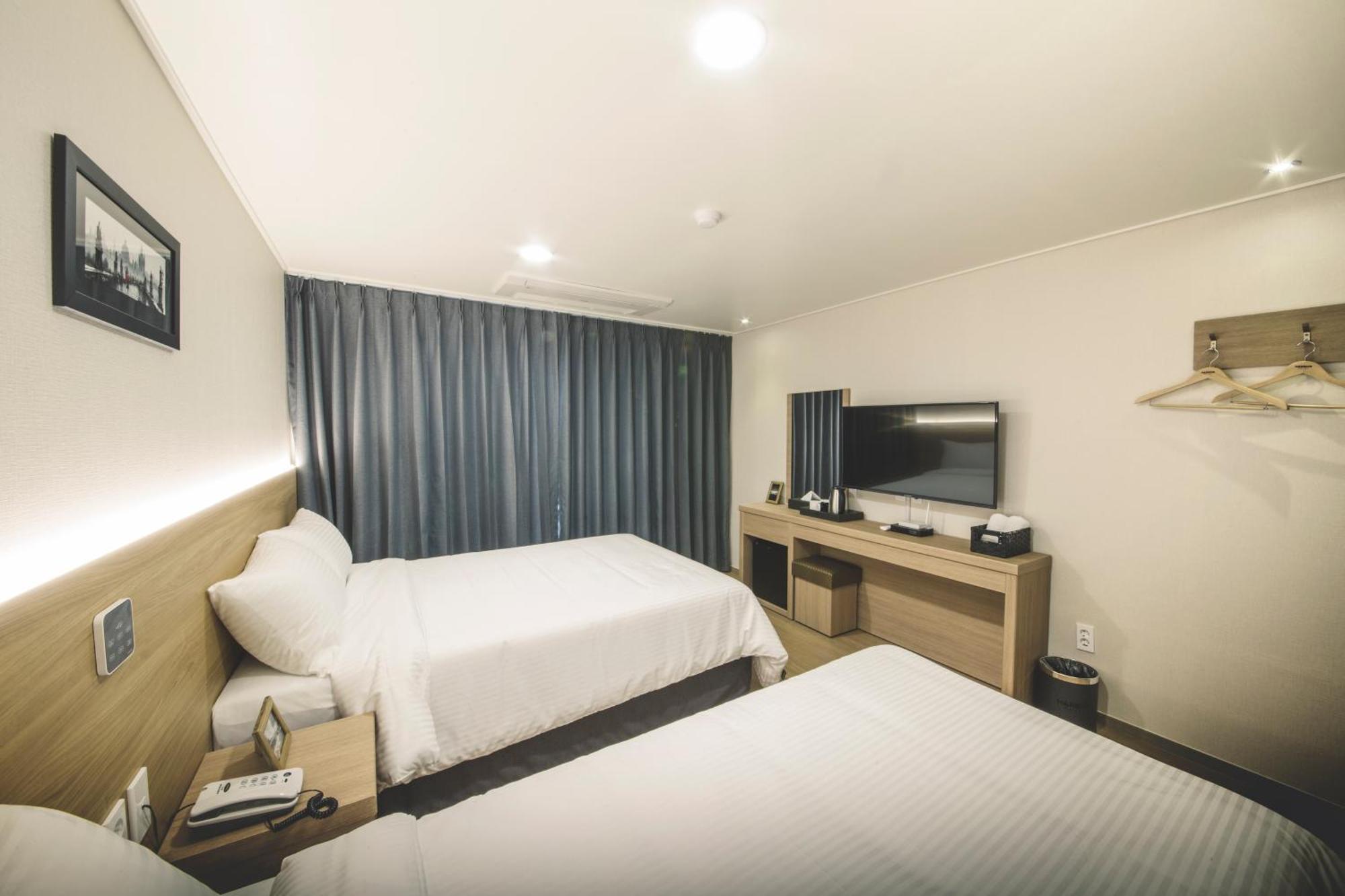 Harbor Hotel Jeju Room photo