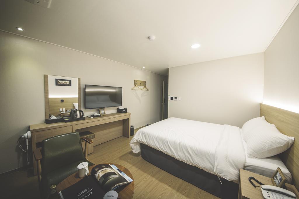Harbor Hotel Jeju Exterior photo