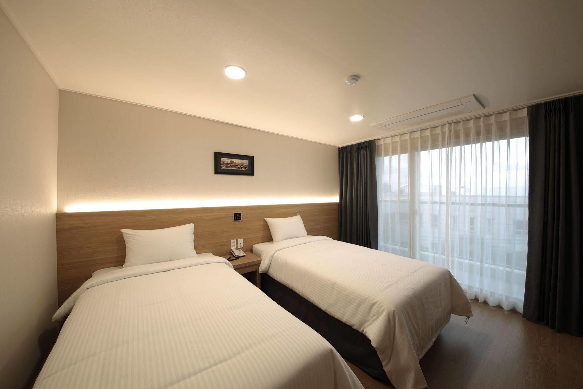 Harbor Hotel Jeju Exterior photo