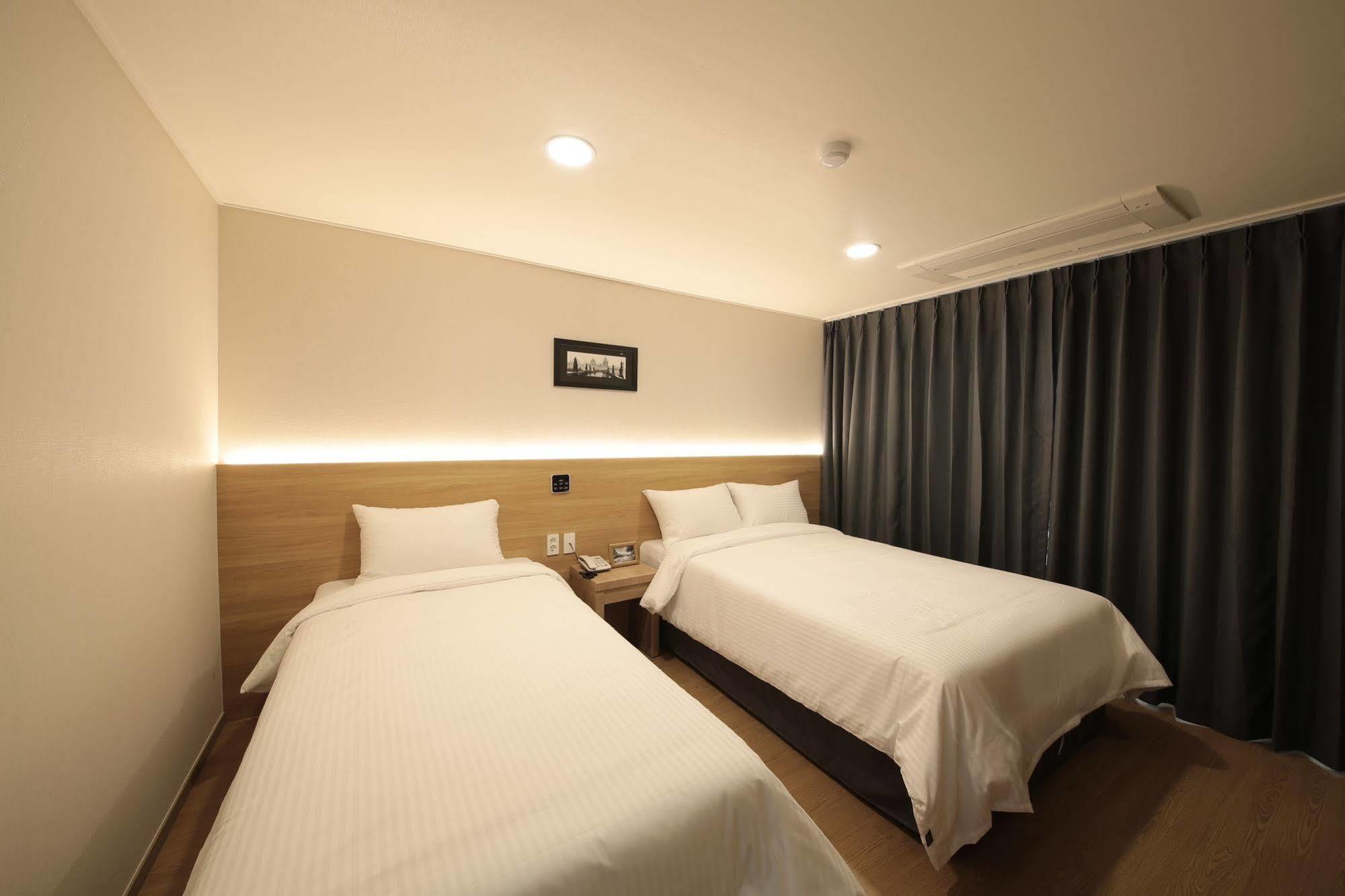 Harbor Hotel Jeju Exterior photo